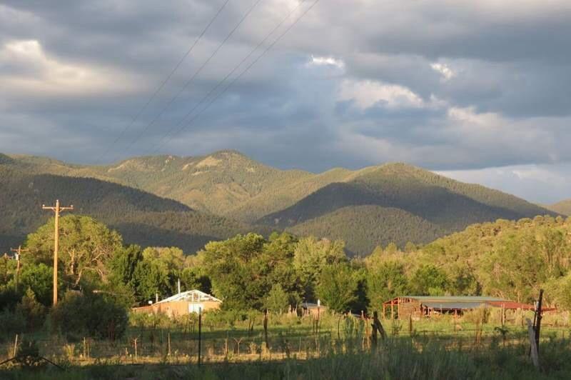 Taos Goji Farm & Eco-Lodge Retreat Arroyo Seco Экстерьер фото