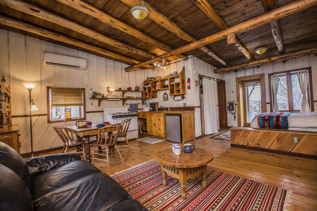 Taos Goji Farm & Eco-Lodge Retreat Arroyo Seco Экстерьер фото