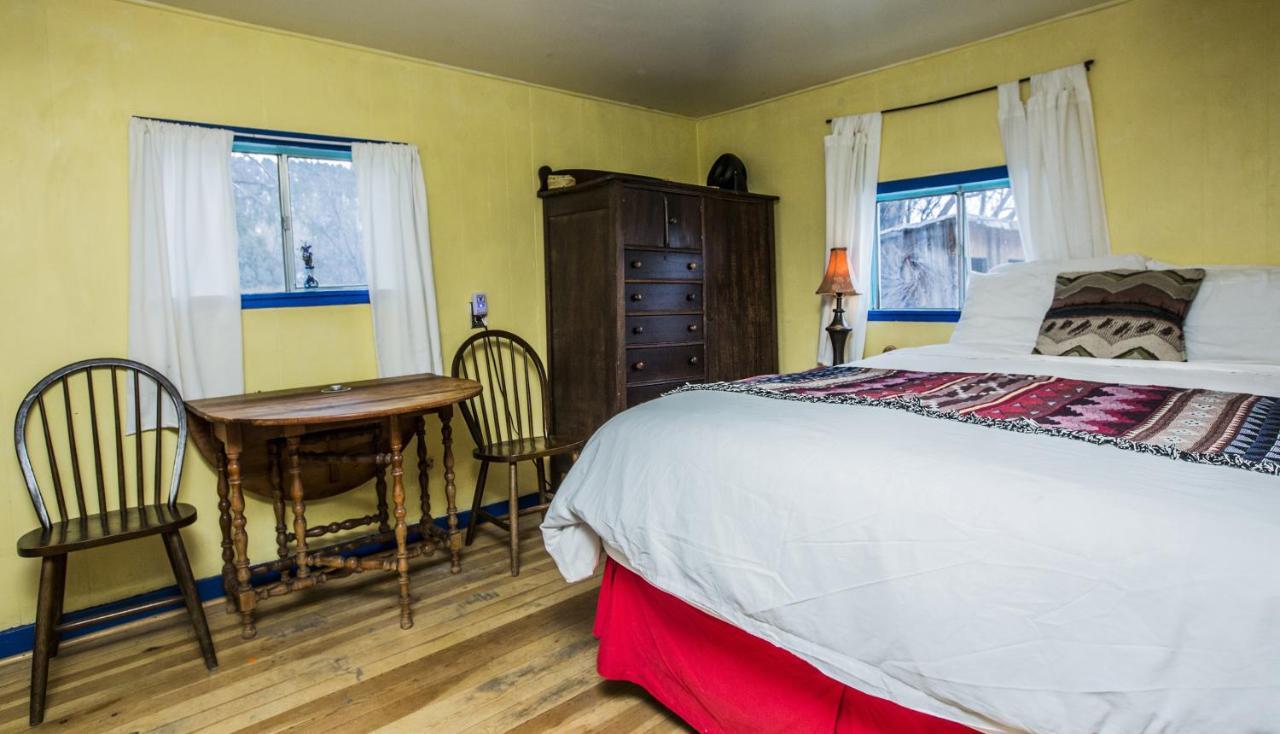 Taos Goji Farm & Eco-Lodge Retreat Arroyo Seco Экстерьер фото